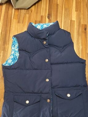 American Eagle Outfitters Blue and White Floral Lined Vest Medium
